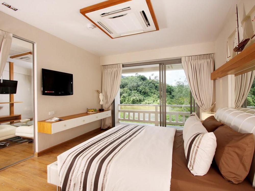 The Green Golf Apartment