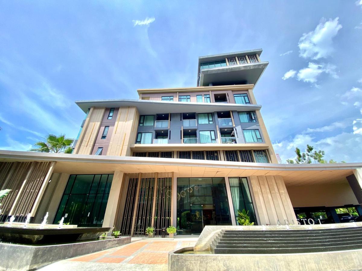 The Aristo-access Pool Surin * Phuket