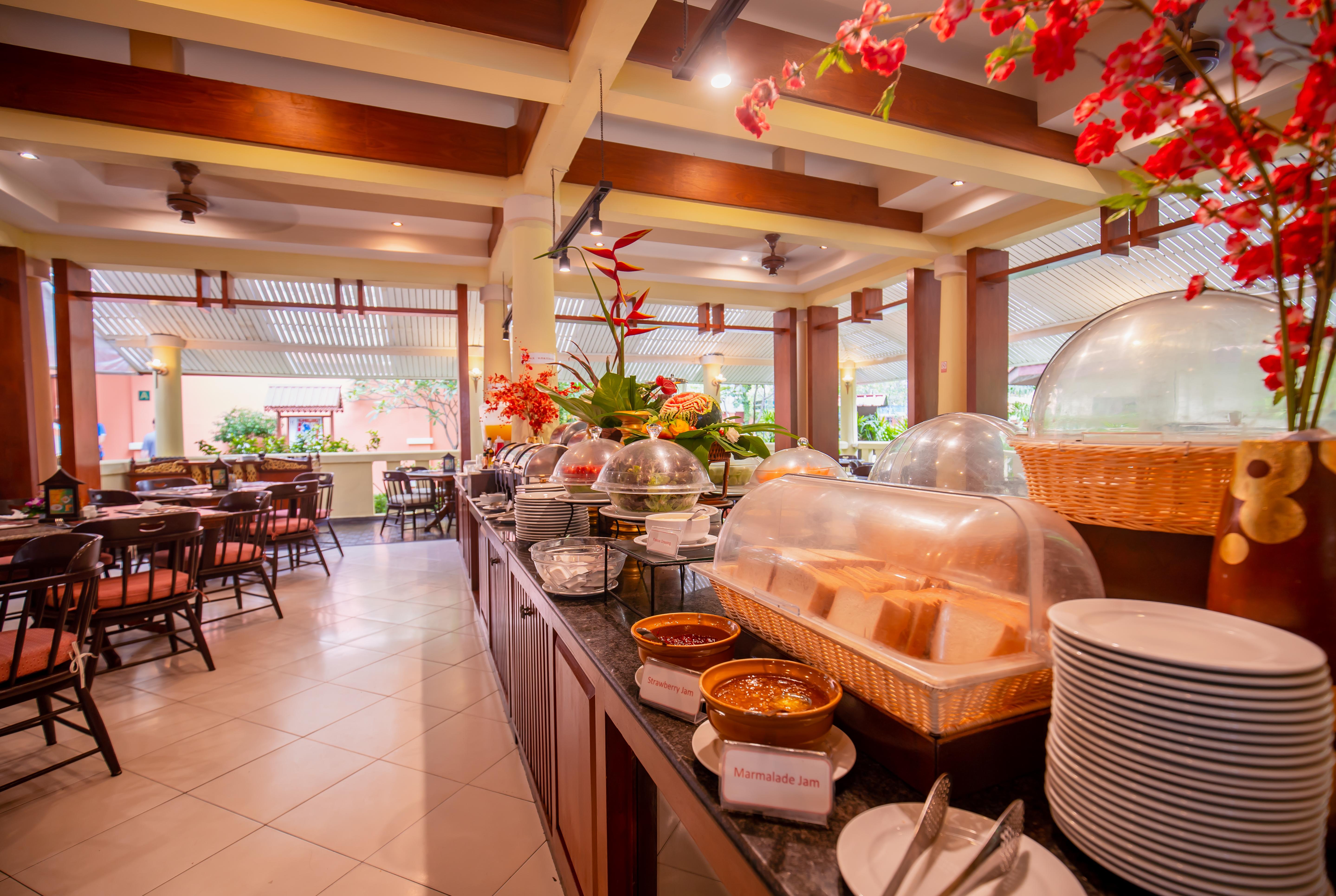 Hyton Leelavadee Resort 4*