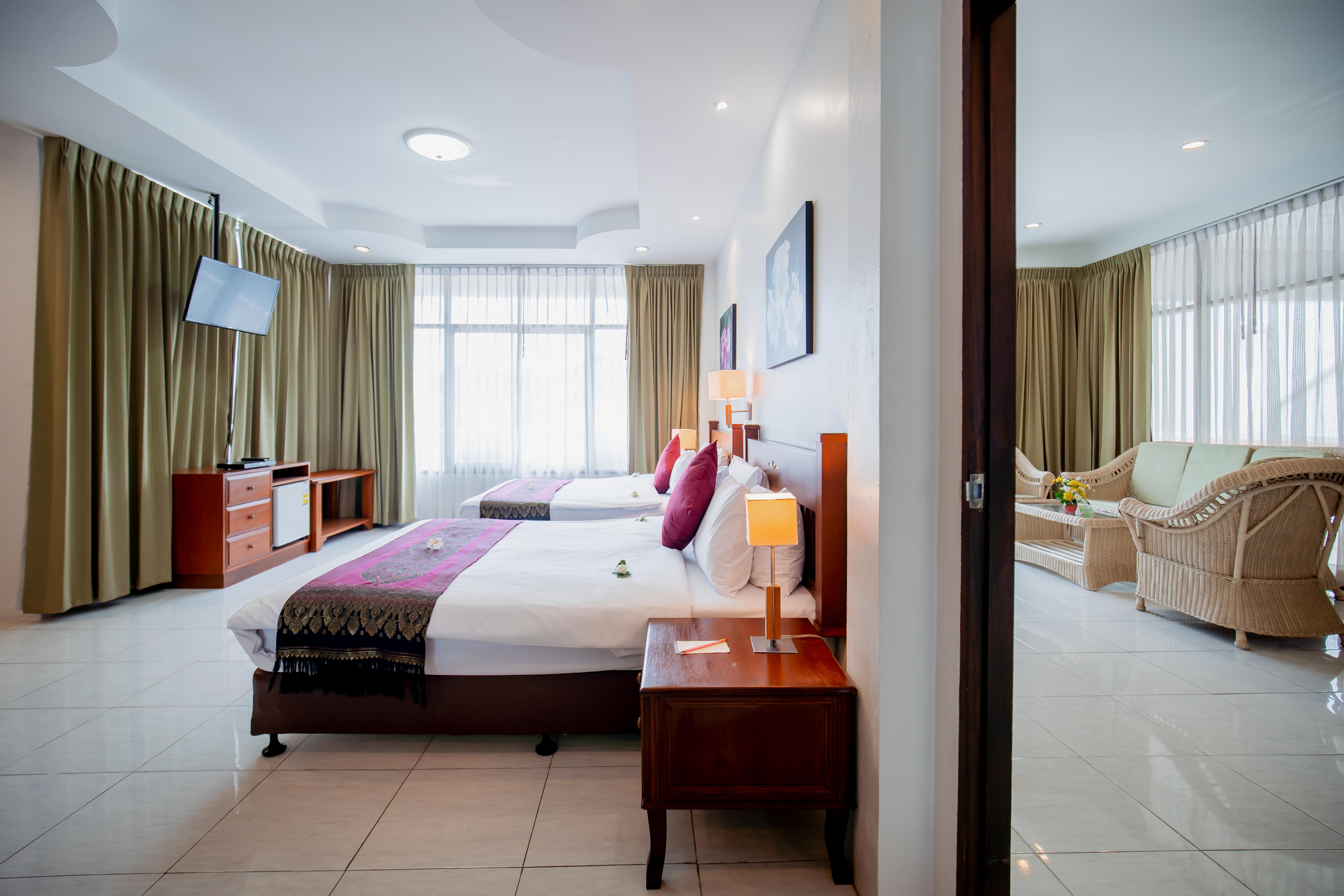Hyton Leelavadee Resort 4*