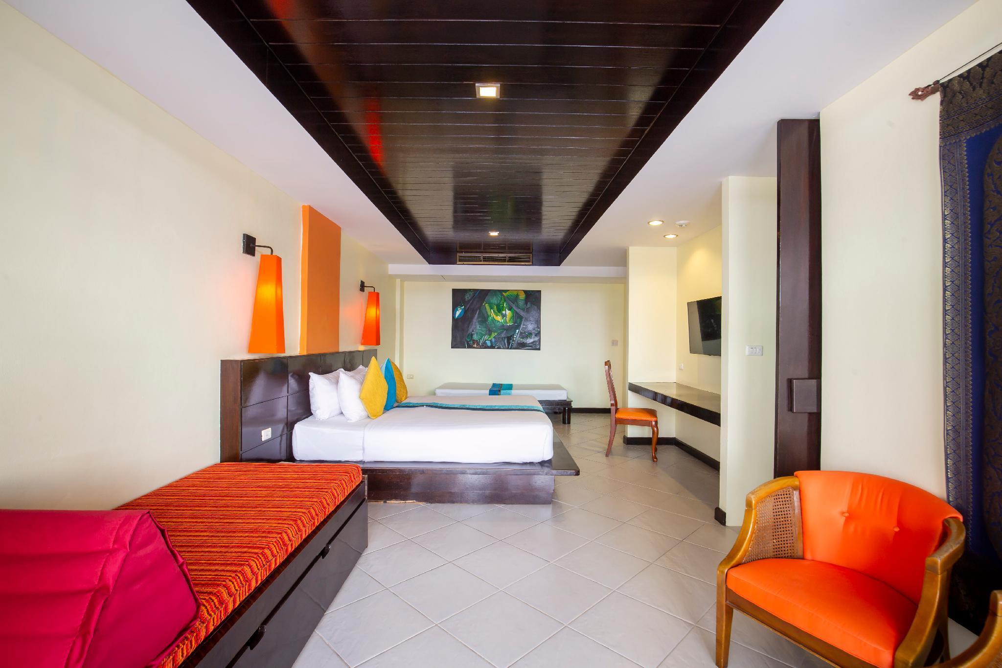 Woovo Phuket Hotel 4*