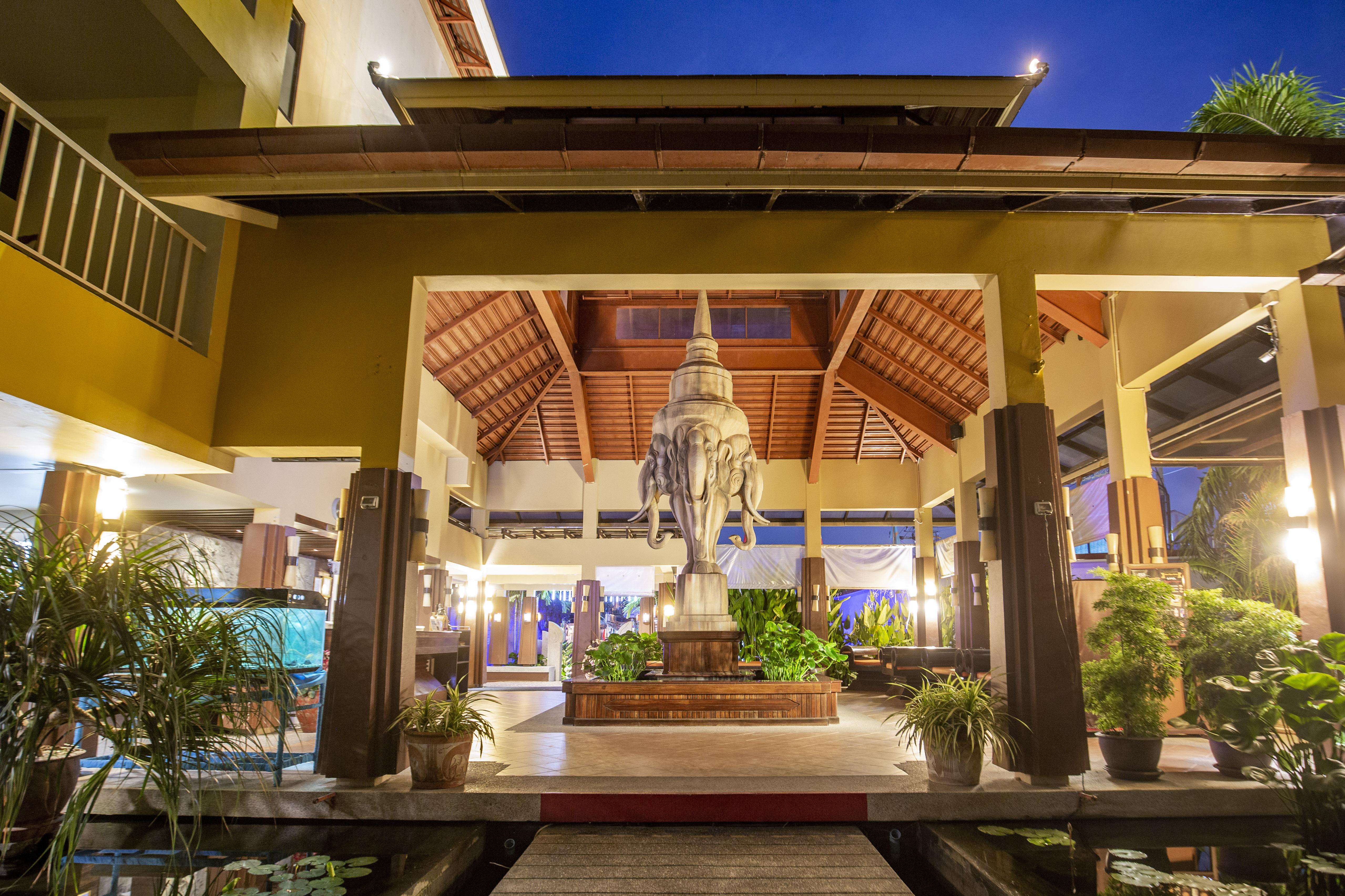 Woovo Phuket Hotel 4*