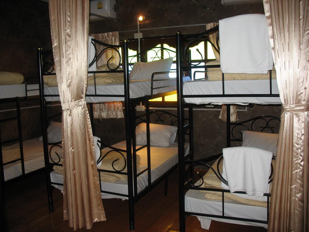 Hostel Gotum 1 *