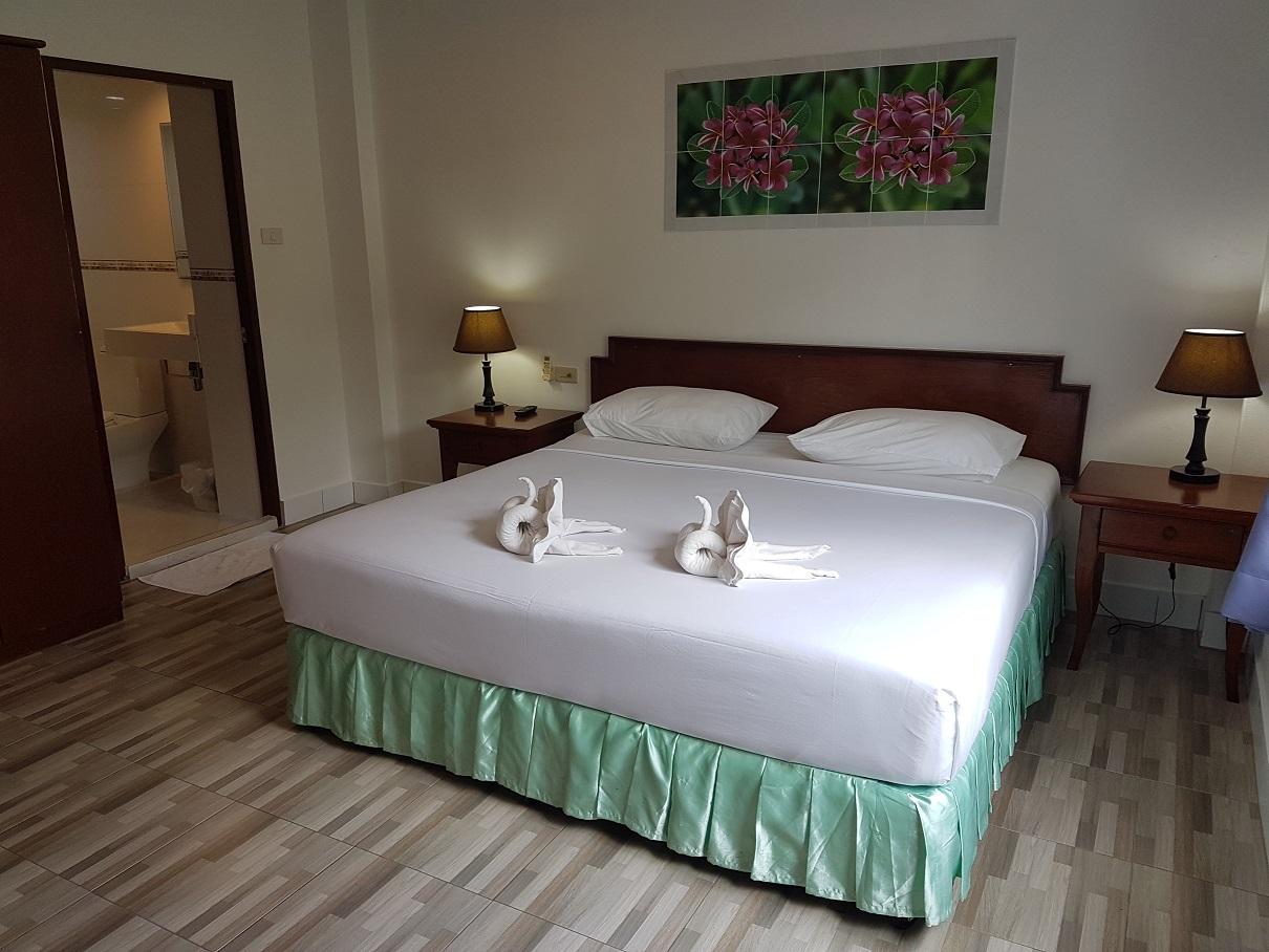 Guest house Welcome @ Karon Beach. Single From Only 500 Baht 2*