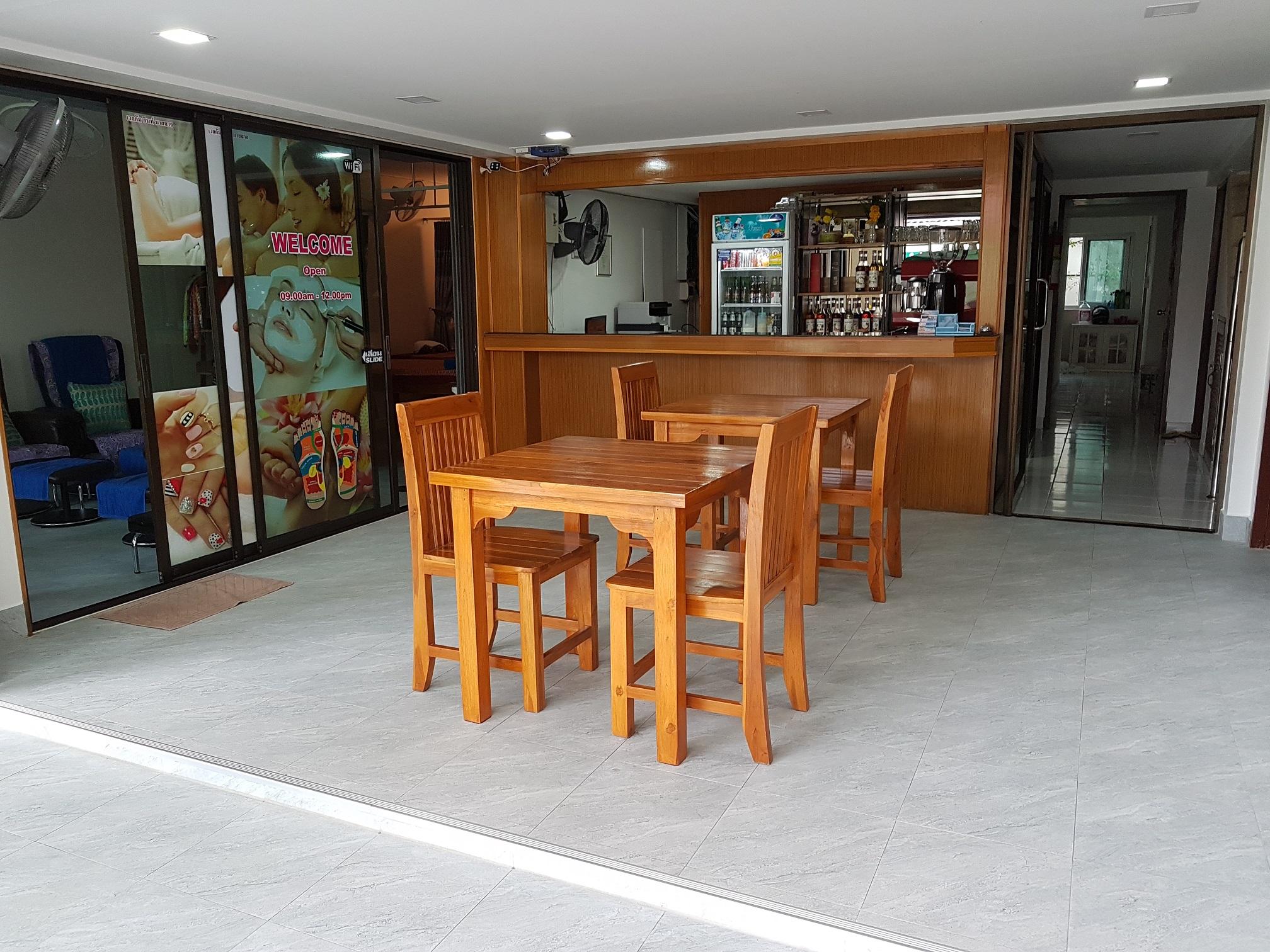 Welcome @ Karon Beach. Single From Only 500 Baht Guest house