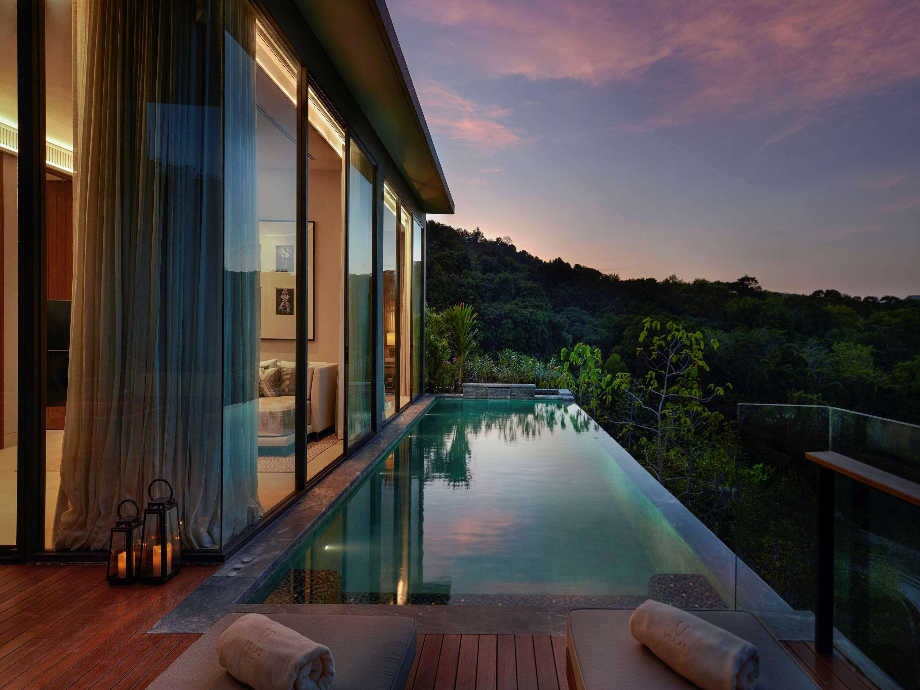 V - Mgallery Collection Hotel 5*