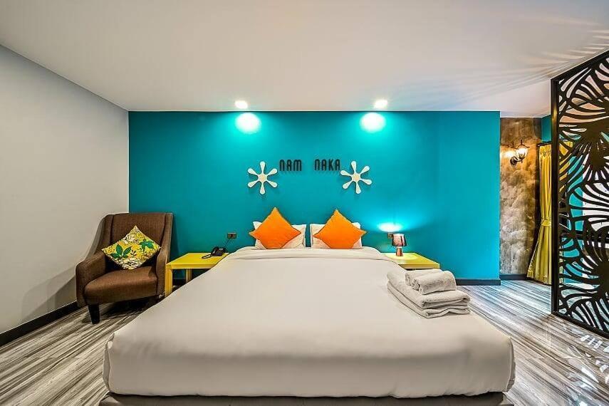 Nam Naka Boutique - Sha