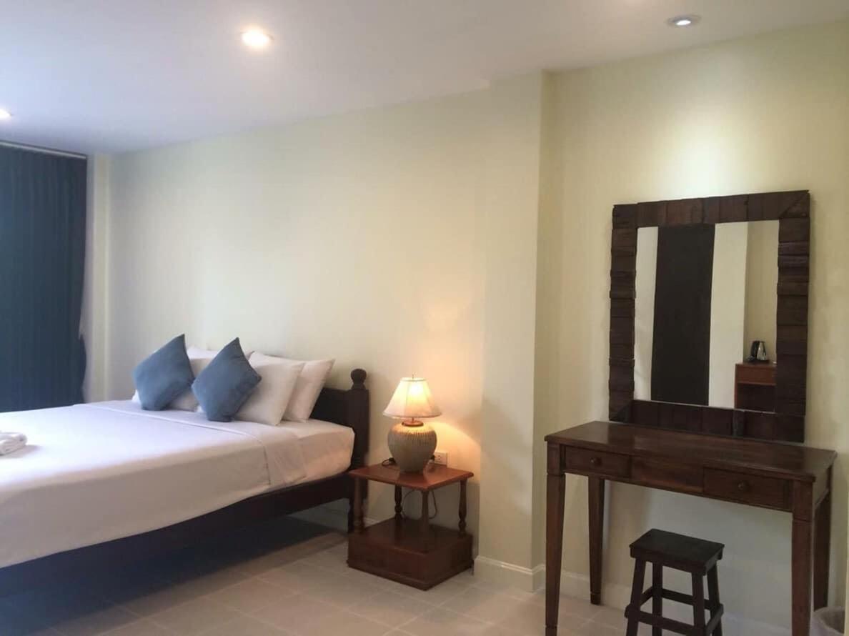 Glitter House * Phuket