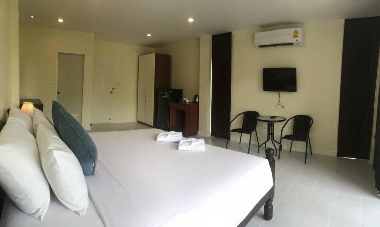 Aparthotel Glitter House