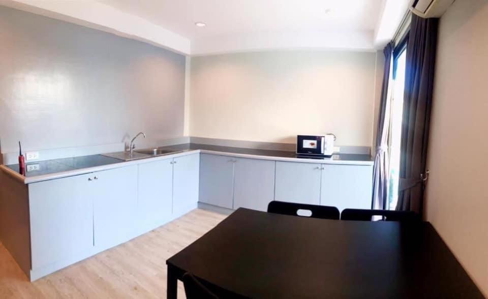 Apartment White