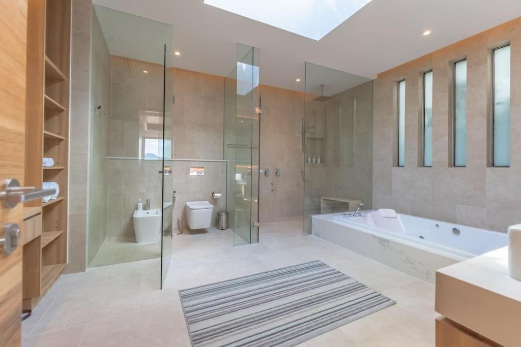 Amara@samsara Luxury 7 Bed With Stunning Sea Views. Phuket