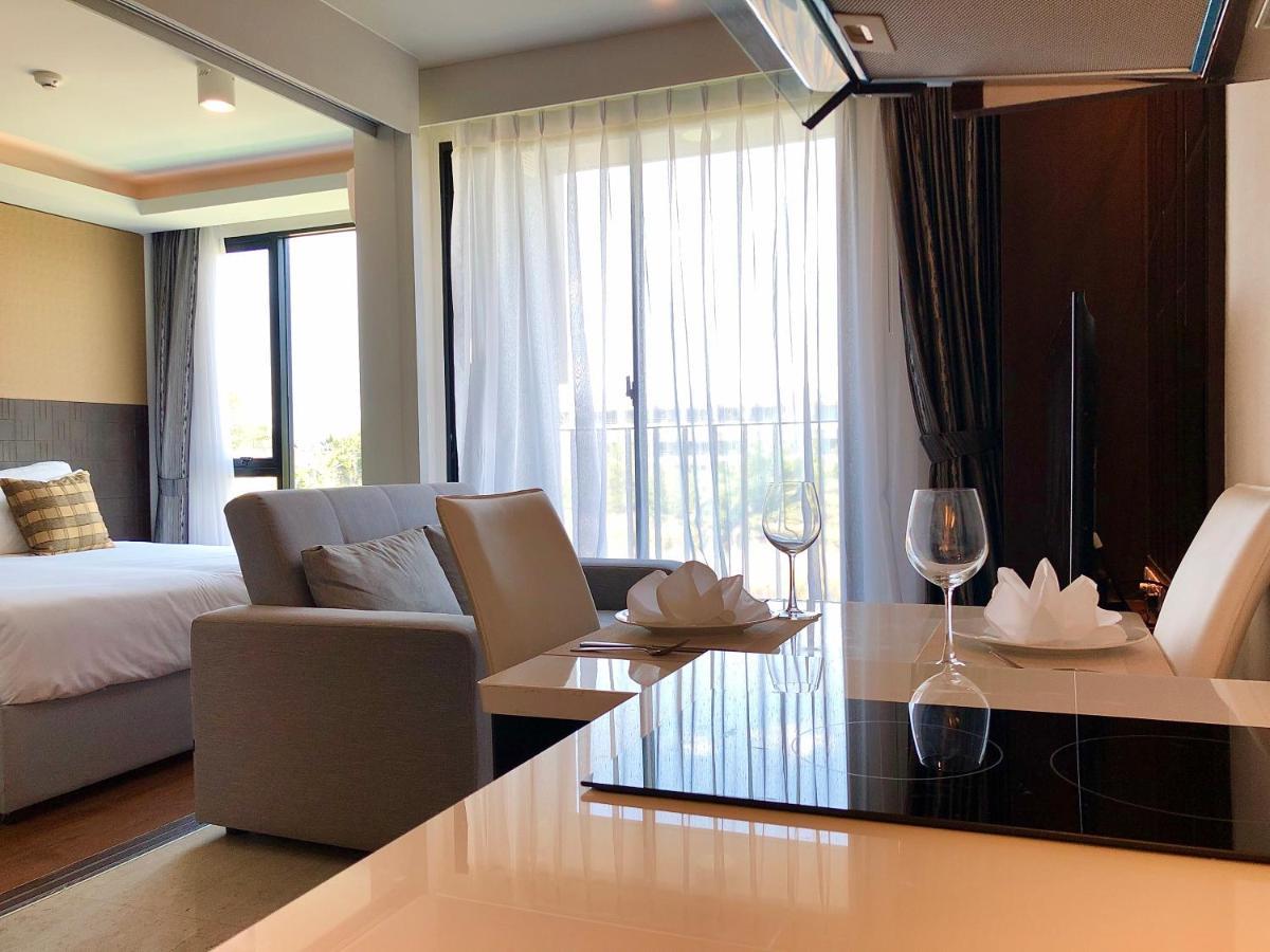 Aristo Surin J16 Apartment *