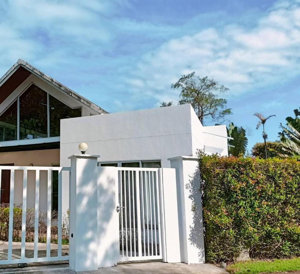 Villa B23
