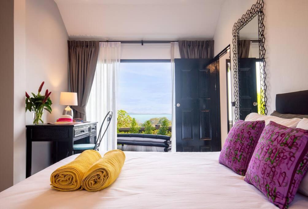 Panoramic 4br Cape Yamu Seaview Pool Villa
