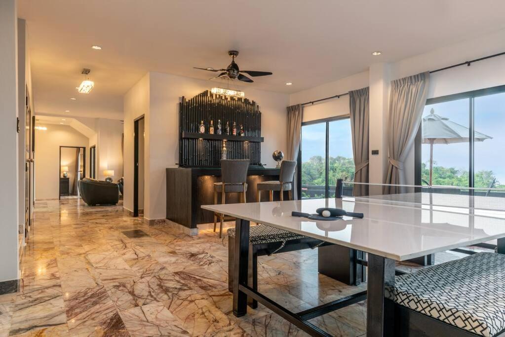 Villa Panoramic 4br Cape Yamu Seaview Pool