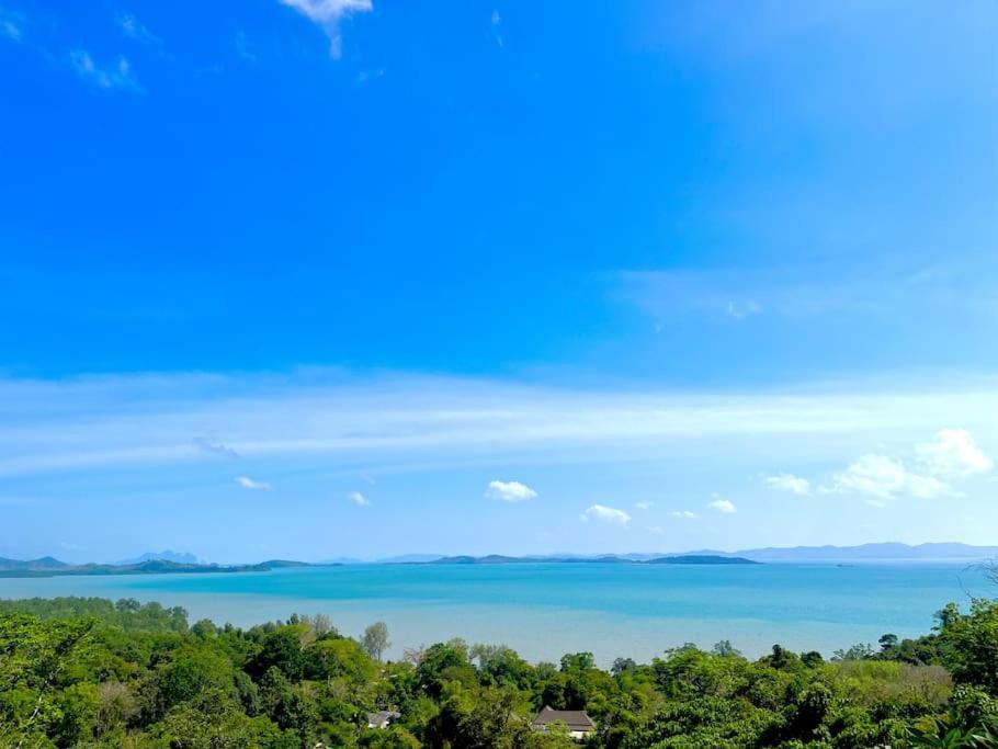 Panoramic 4br Cape Yamu Seaview Pool