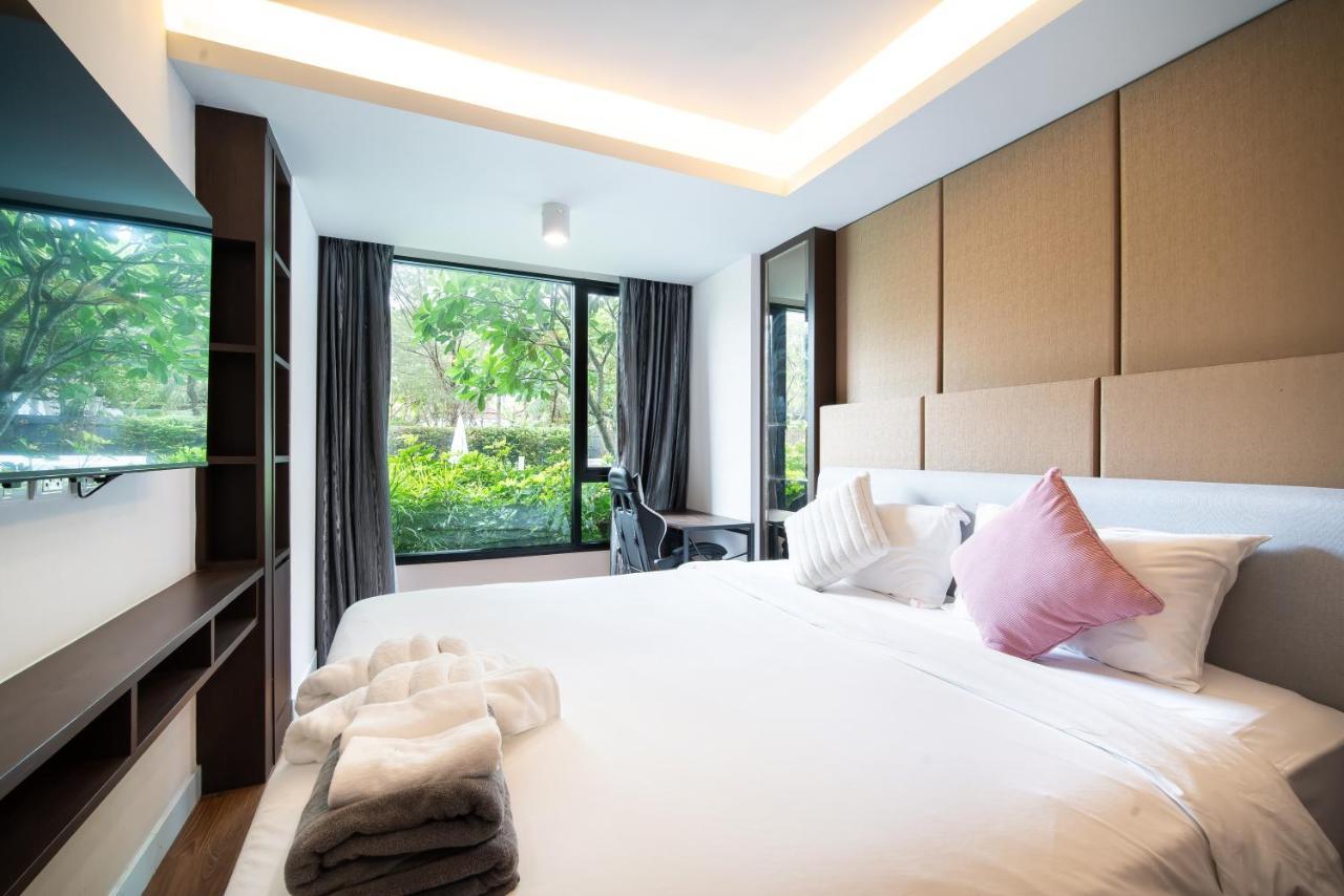 The Aristo-access Pool Surin Apartment