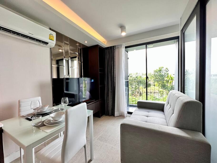 Aristo Surin M47 Apartment *
