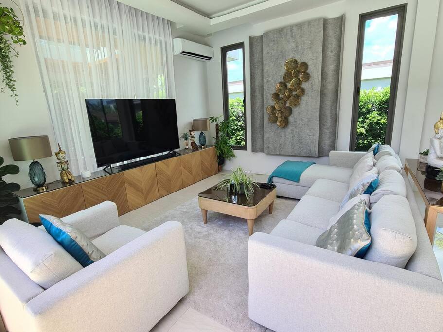 Mimosa 2, Splendid 3 Bedroom Master Ensuite Villa *