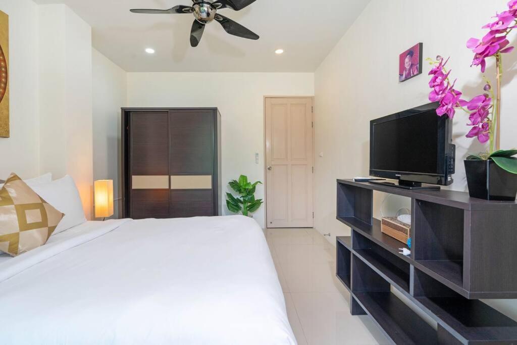 Private Rooftop Pool - Penthouse * Phuket