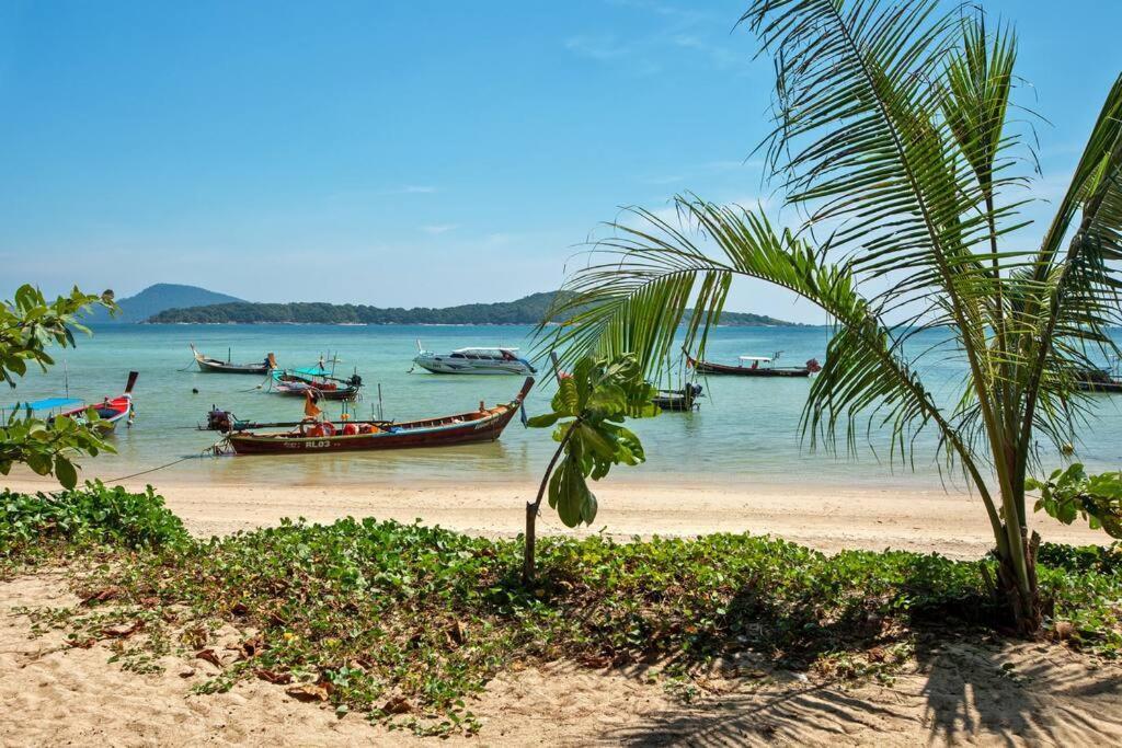 Spacious With Private Garden By Capitalpro * Phuket