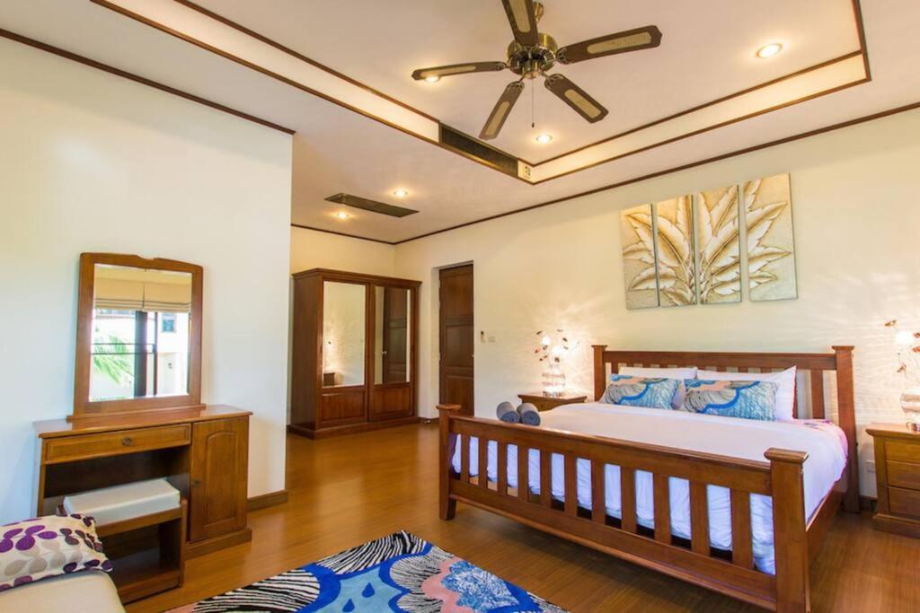 Holiday home Spacious With Private Garden By Capitalpro *