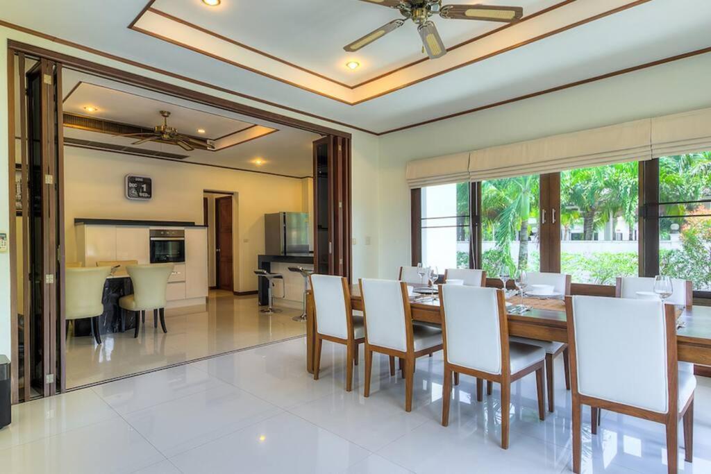 Spacious With Private Garden By Capitalpro