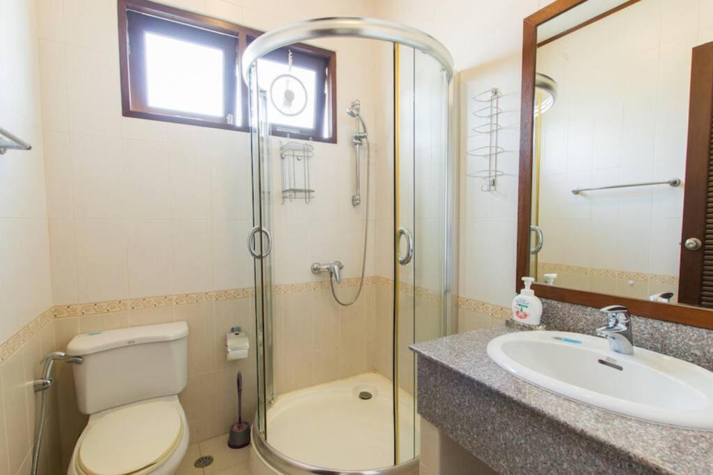 Spacious With Private Garden By Capitalpro * Phuket