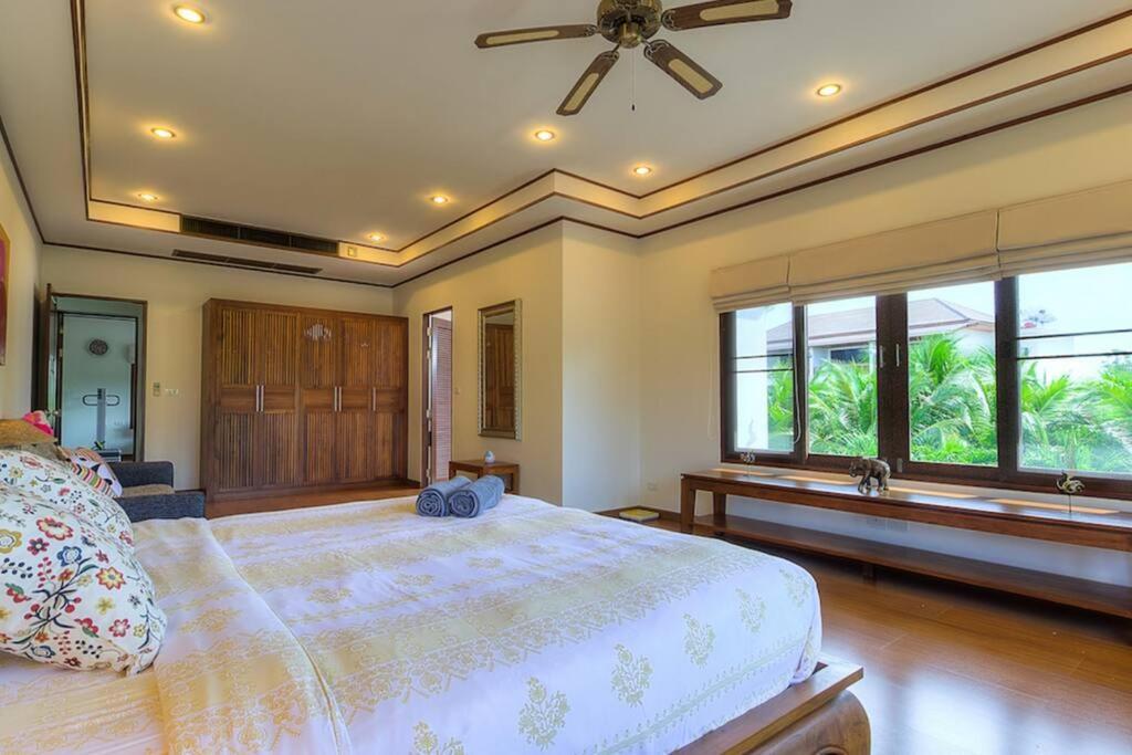 Spacious With Private Garden By Capitalpro Holiday home Phuket