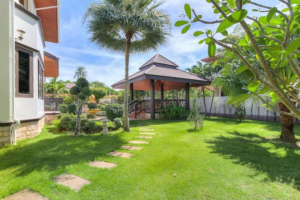 Spacious With Private Garden By Capitalpro * Phuket