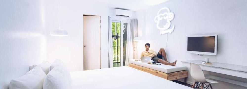 Hotel Blu Monkey - Sha