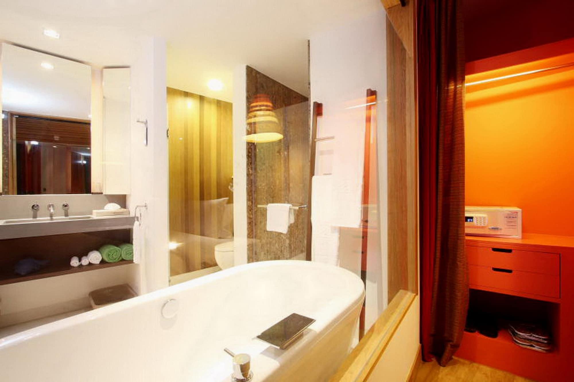 Patong Beach Hotel Hotel 4*