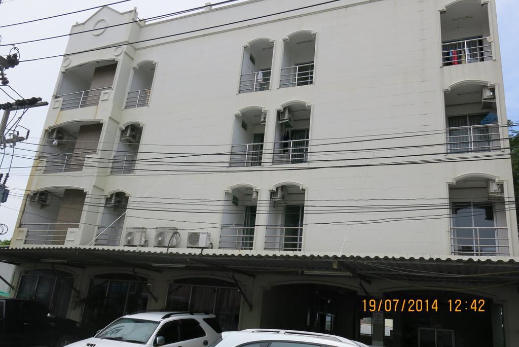Ekkamon * Phuket