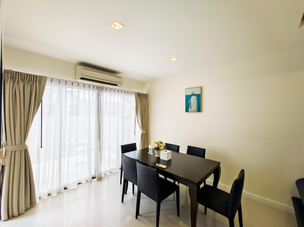 Villa Townhouse In Laguna Park