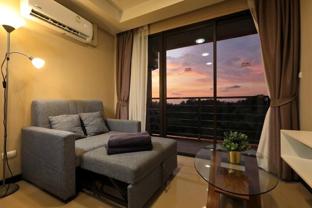 Apartment A1707 Maikhao In Mbc/7 Floor Phuket