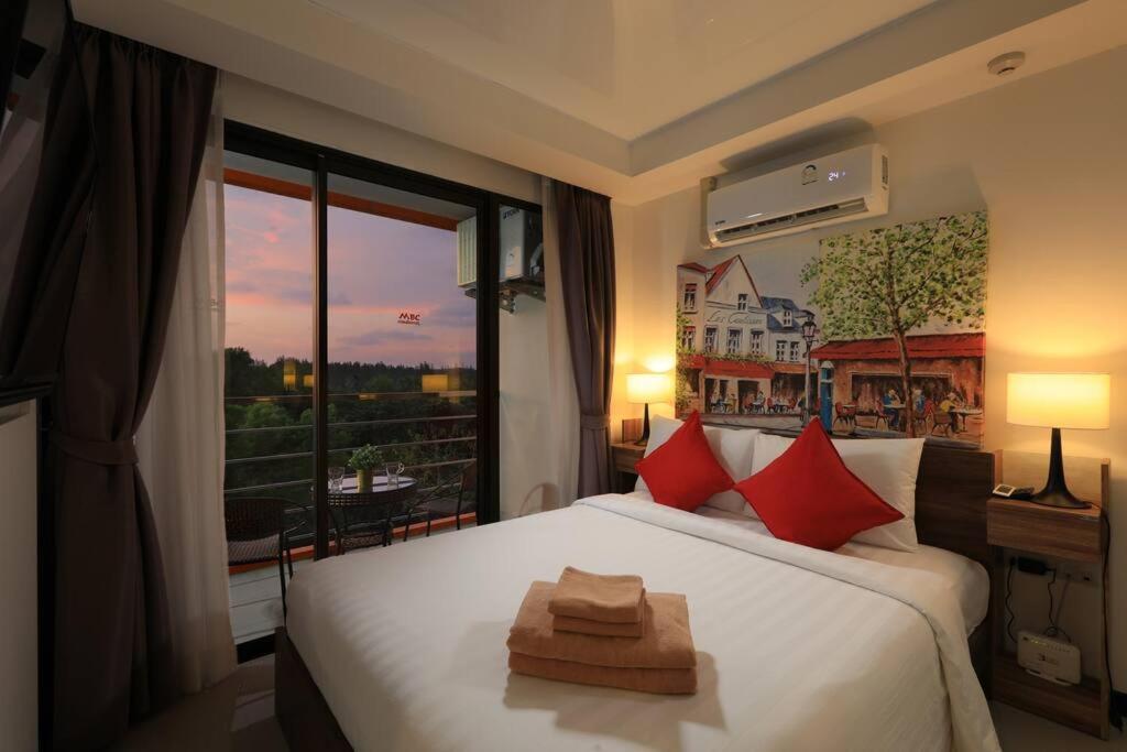 A1707 Maikhao In Mbc/7 Floor Apartment Phuket