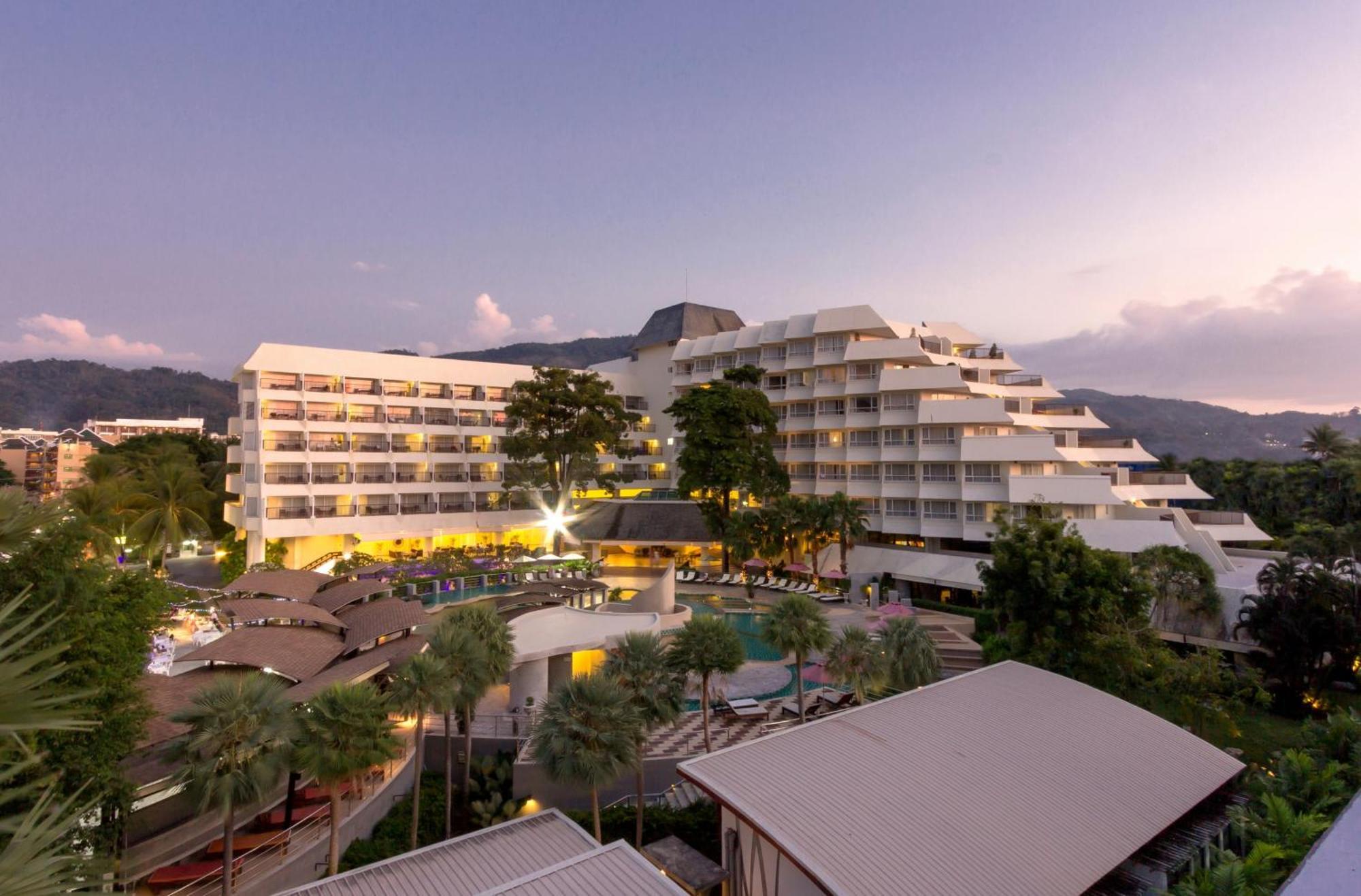 Andaman Embrace Patong, 5*