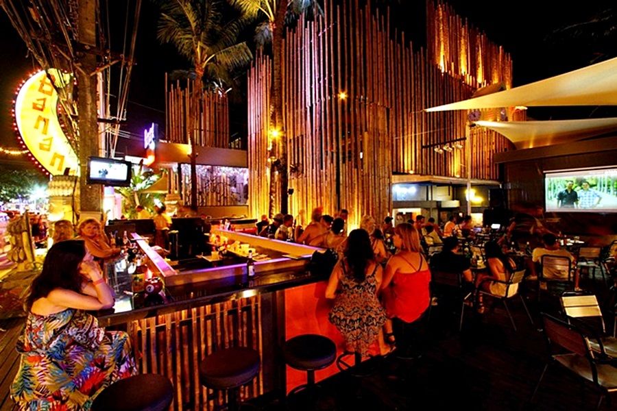 Patong Beach Hotel Hotel
