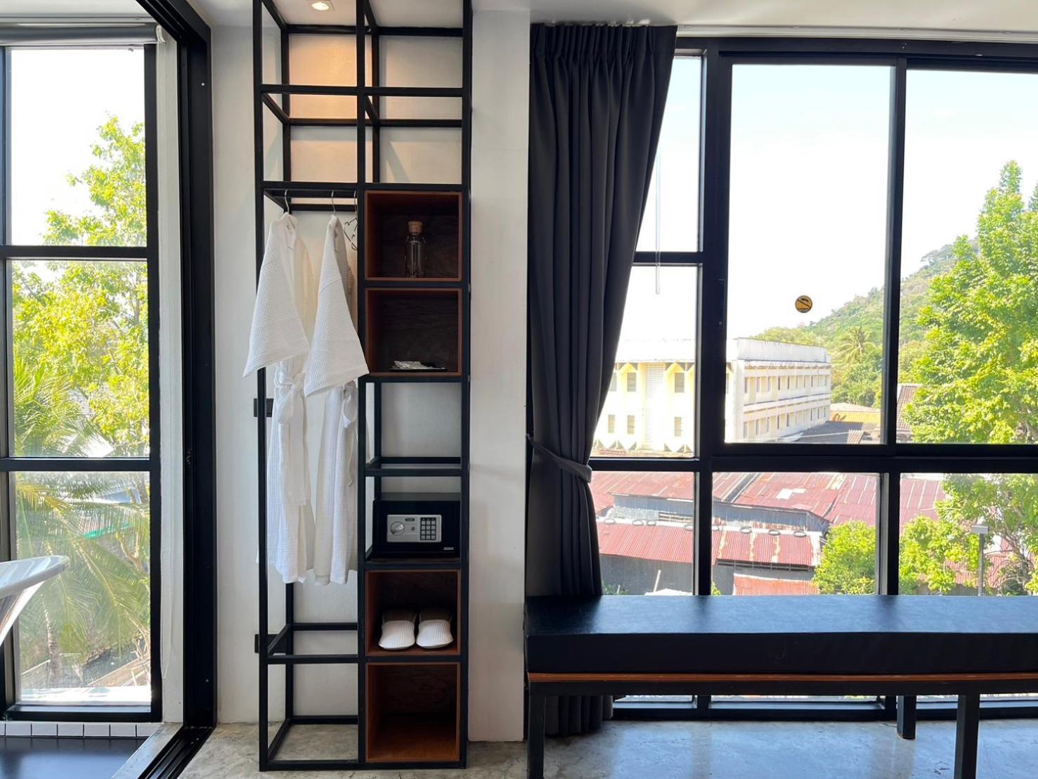 Hostel Book A Bed Poshtel - Sha