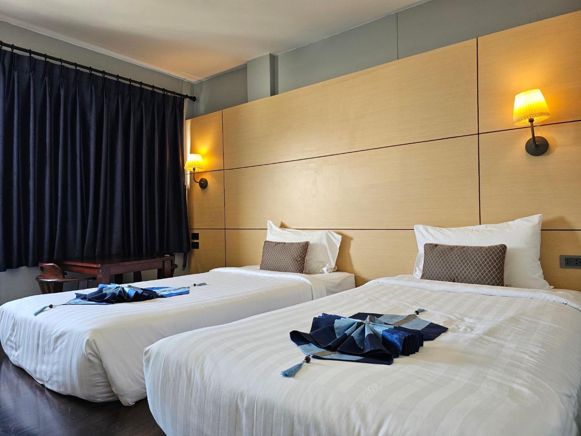 Montree Hotel, Sha Extra 3* Phuket