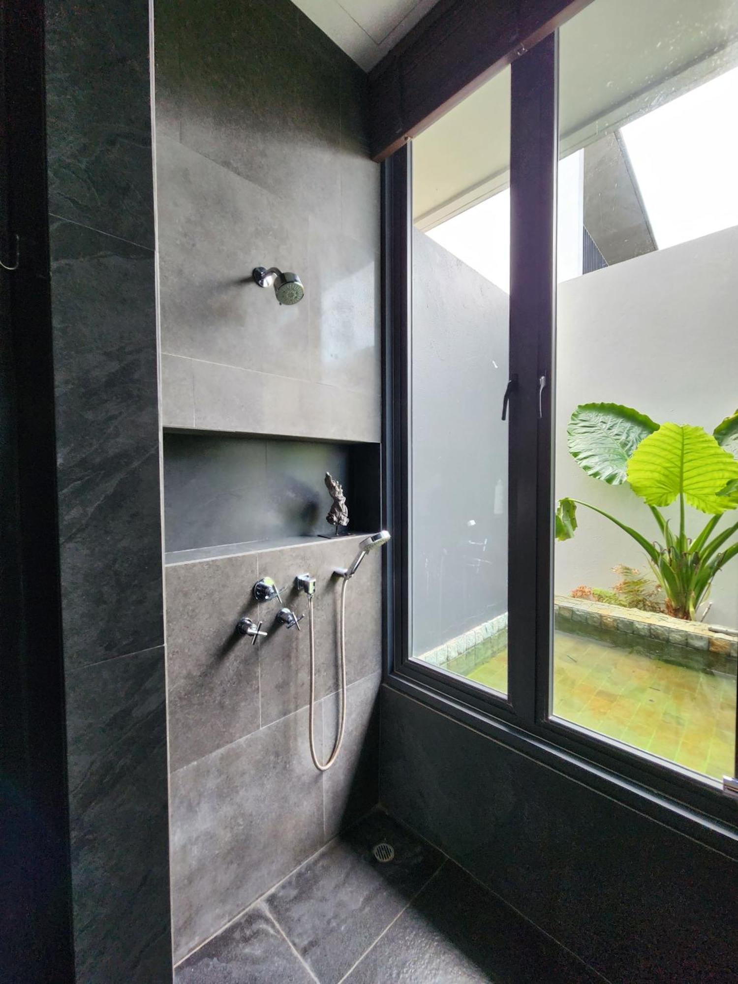 Luxury Beachfront Amana Villa 4 Bedroom At Ta-Ke Residence A Phuket