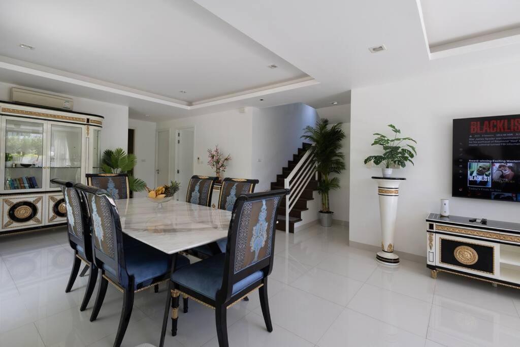 5 Bdr Pool Laguna Near Bangtao Apartment