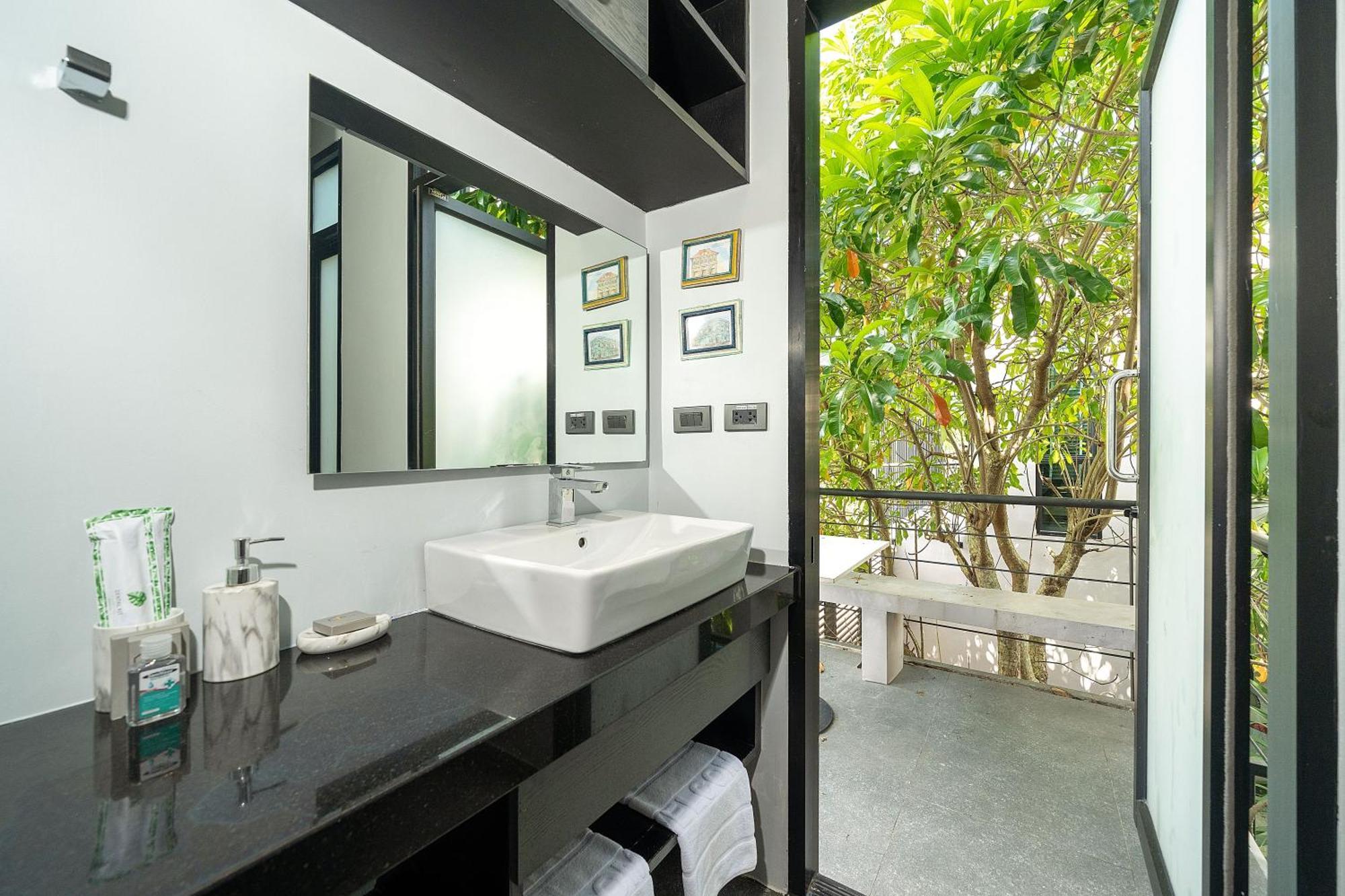 Lami - Luxury 3-bedroom Modern In With Private Pool, Gym & Sauna Villa *