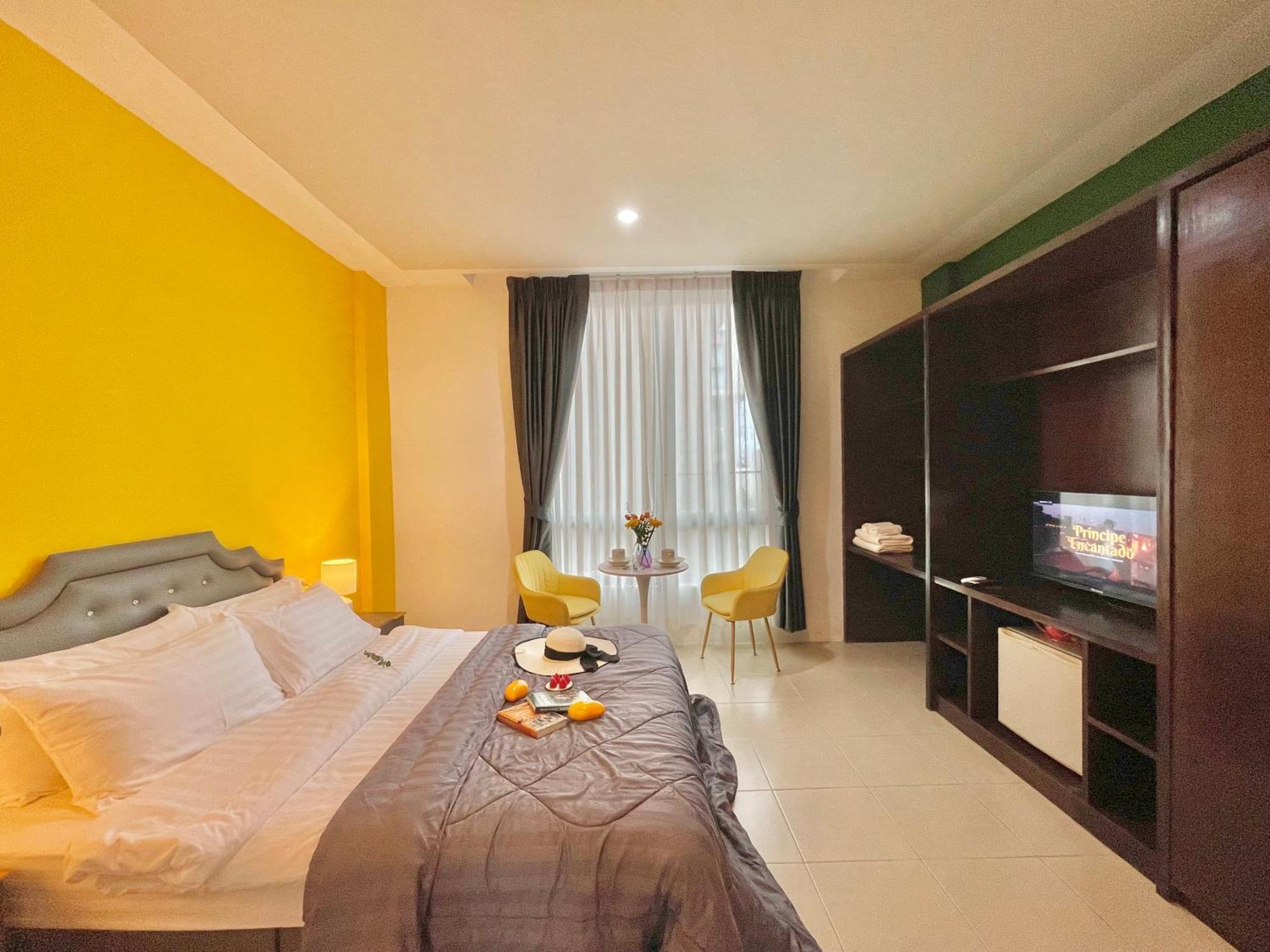 Guest house In Mango House *