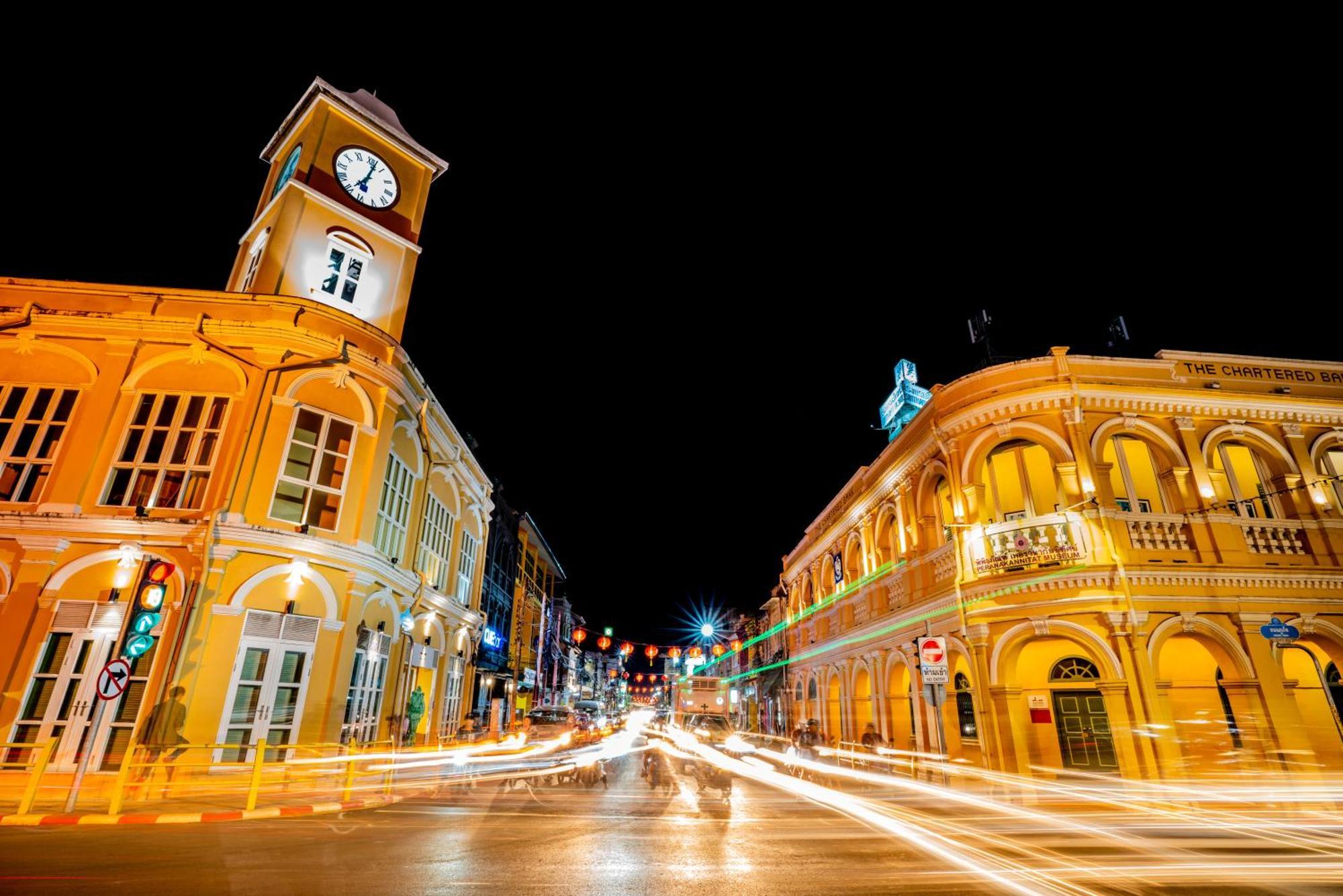 Hotel The Tint At Town - Sha Phuket