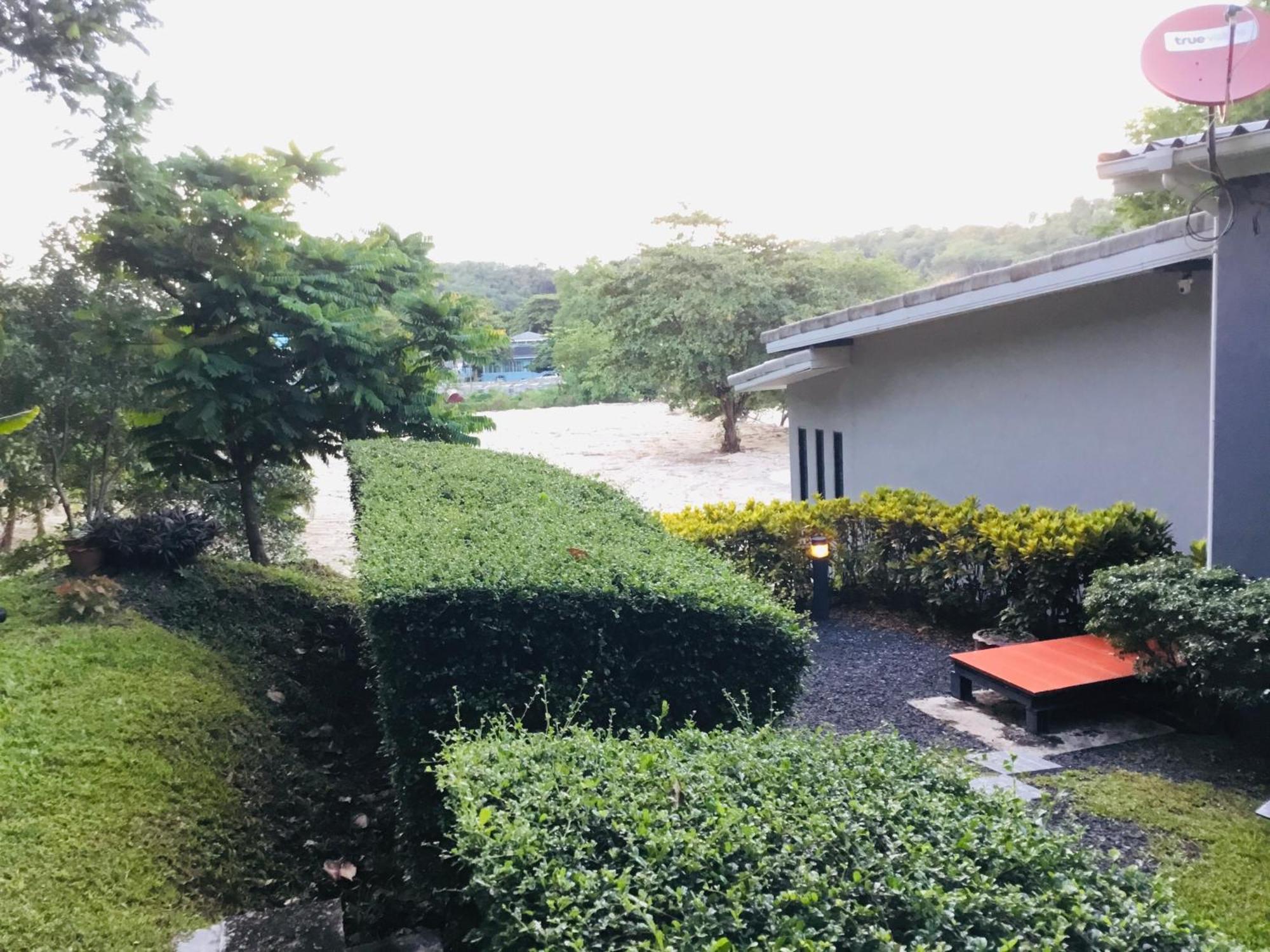 Koh Sirey Beachfront Pool Holiday home Phuket