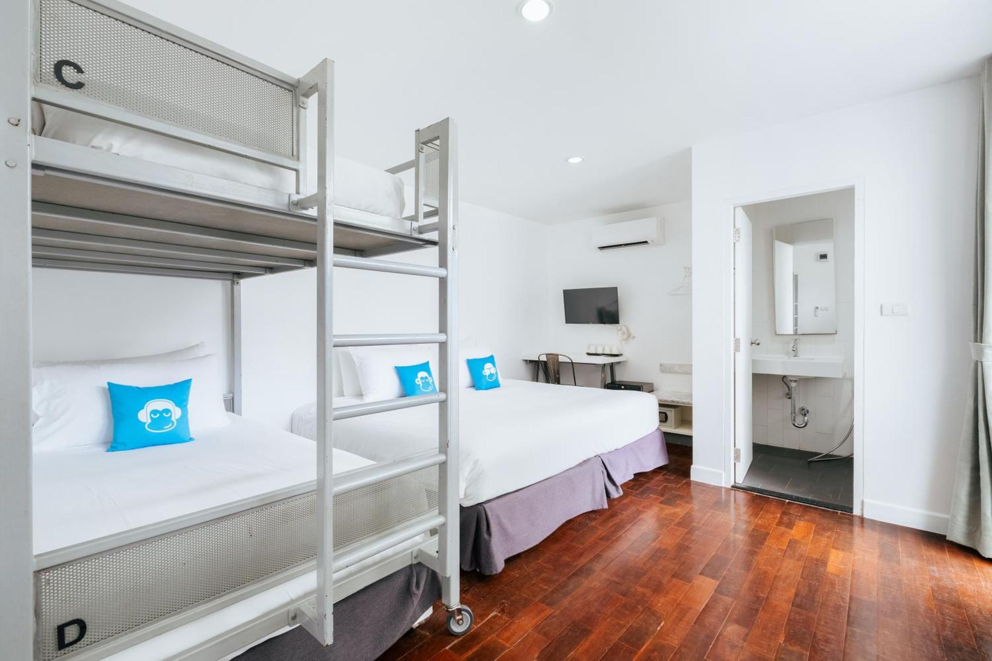 Hotel Blu Monkey - Sha