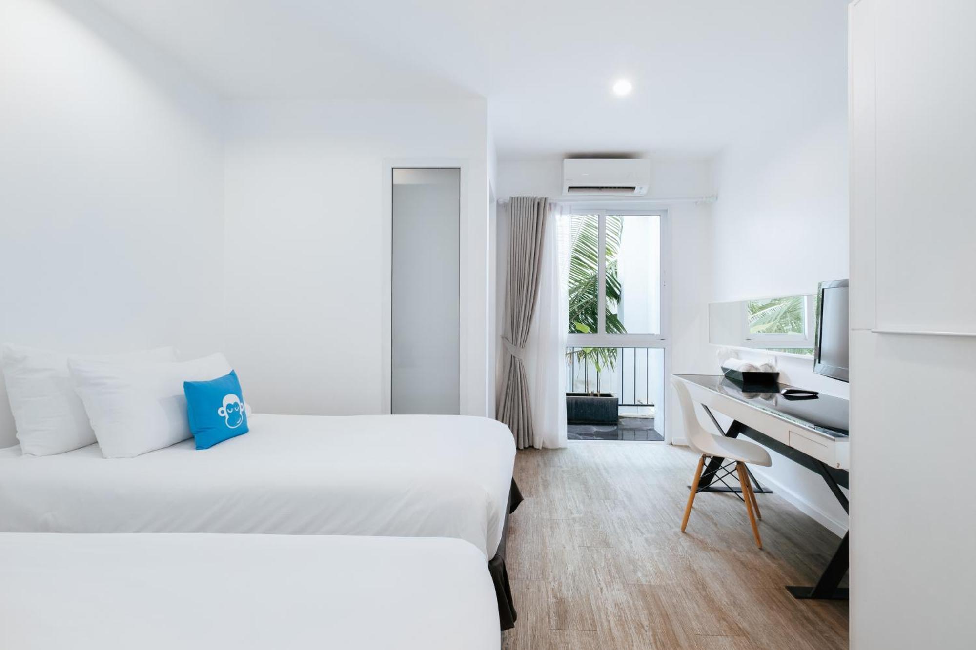 Blu Monkey - Sha Hotel Phuket