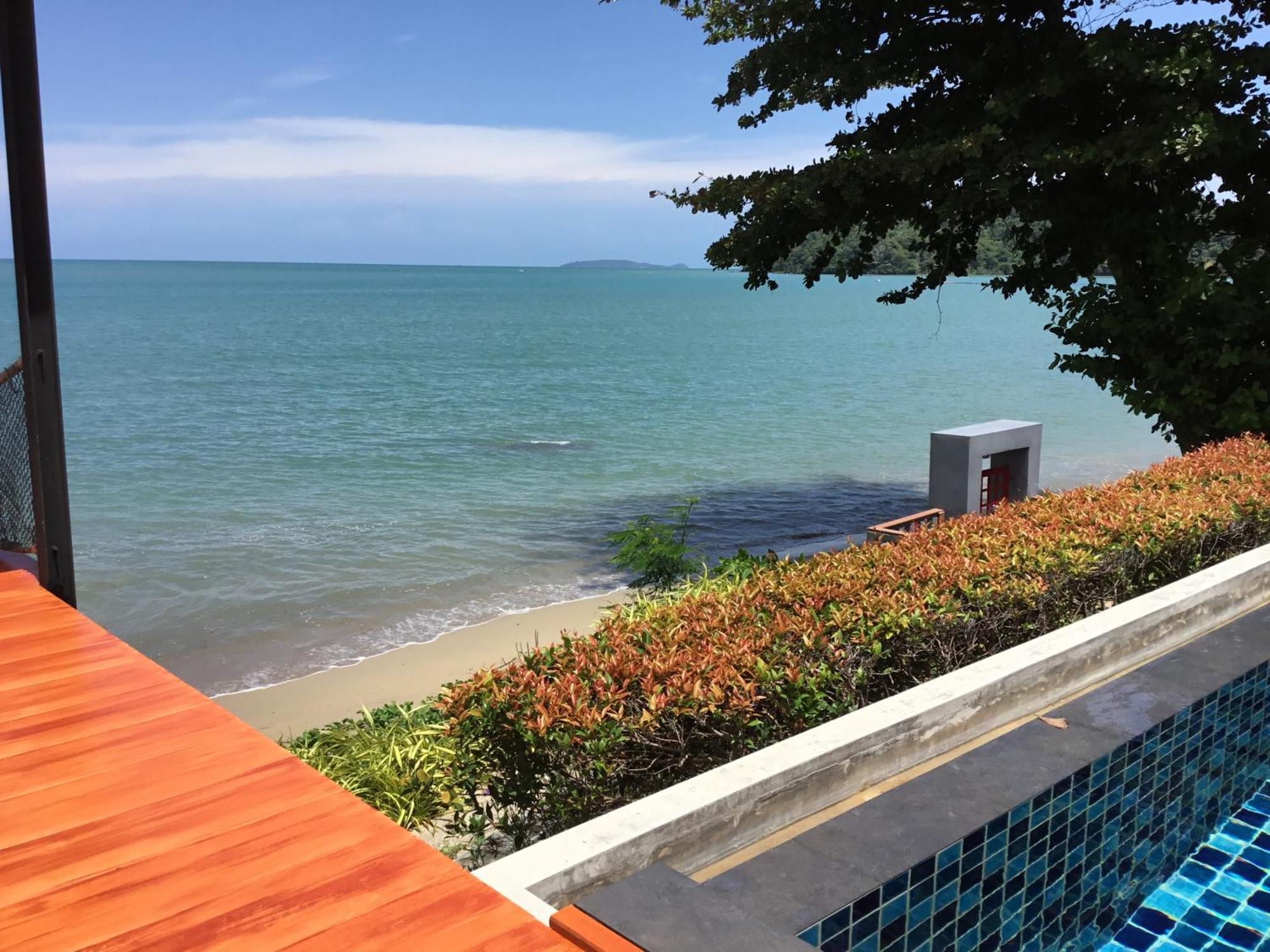 Koh Sirey Beachfront Pool Holiday home Phuket