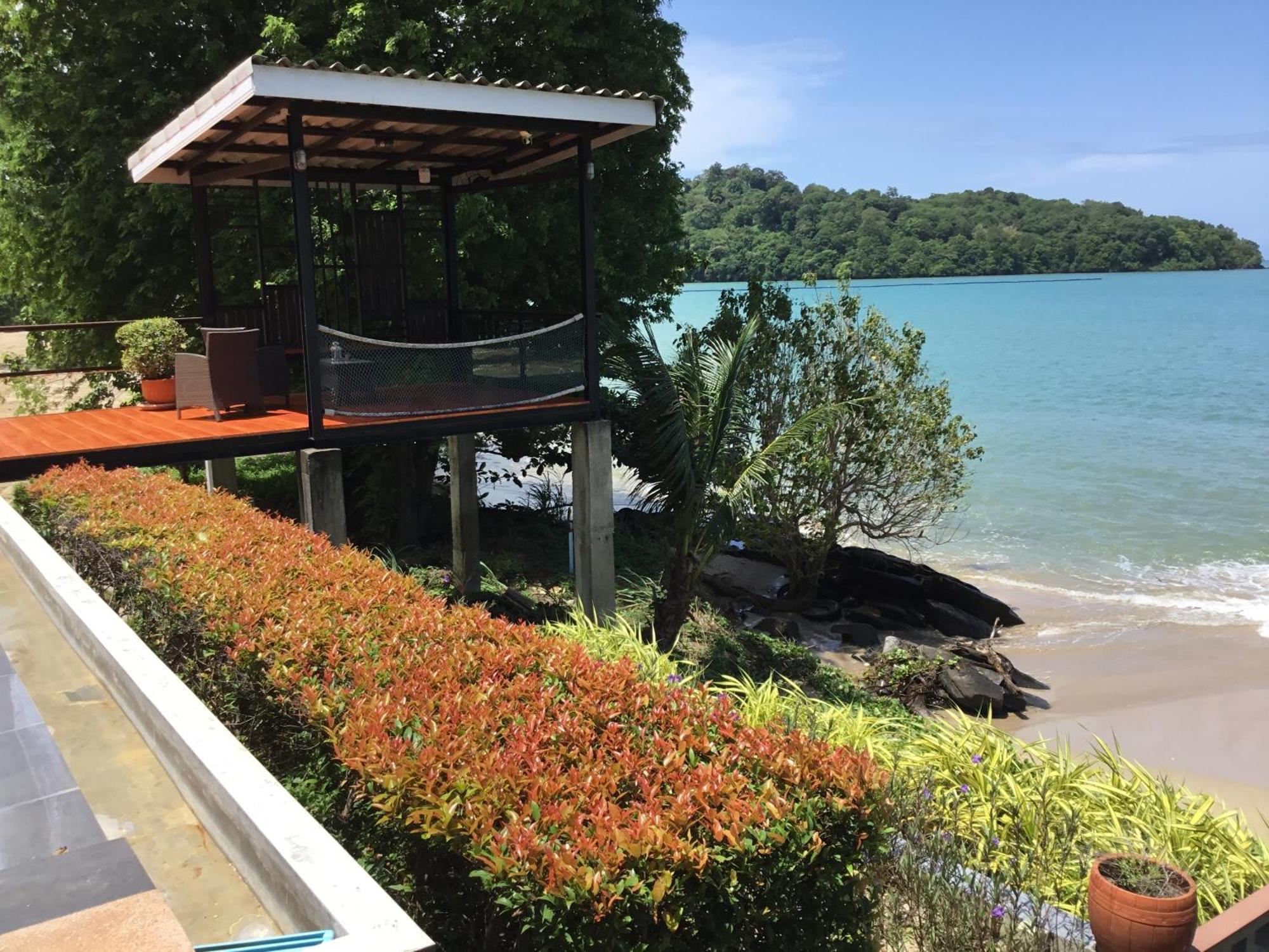 Koh Sirey Beachfront Pool Holiday home Phuket